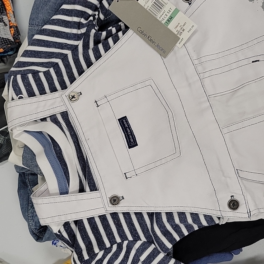 CALVIN KLEIN 18M 2PIECE SET OVERALLS NWT